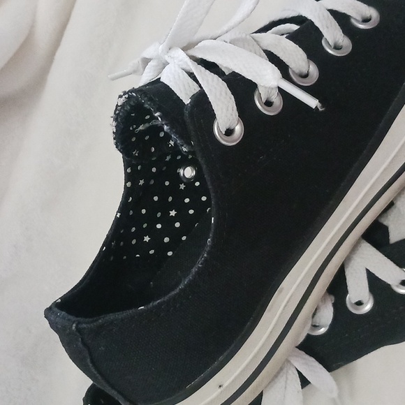 Converse size 8 - Picture 2 of 5